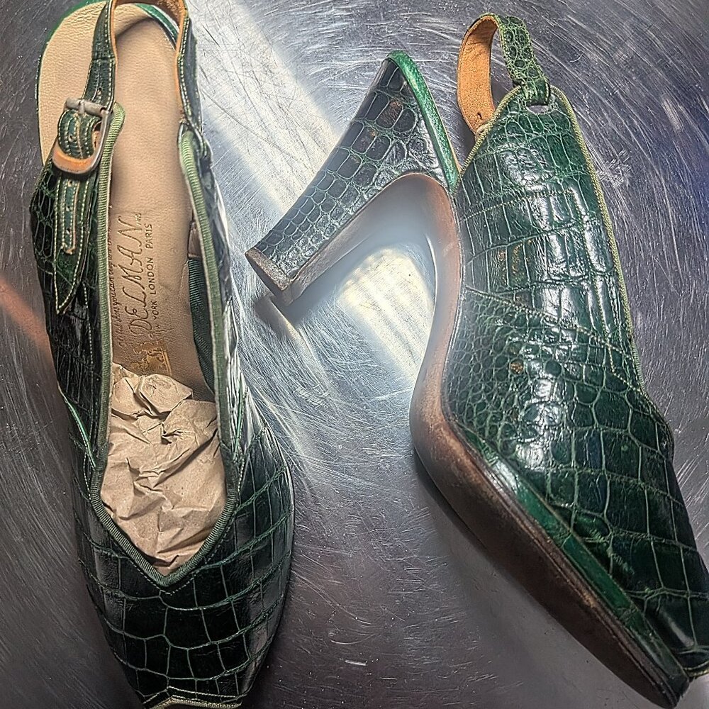 DELMAN VINTAGE PEEP-TOE HIGH-HEEL SHOES -- GENUINE ALLIGATOR -- 8M
